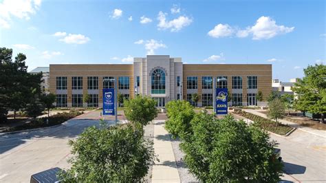 Texas Wesleyan University .